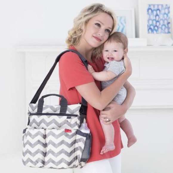 Skip Hop Duo Signature Diaper Bag, Chevron - Picture 4 of 11